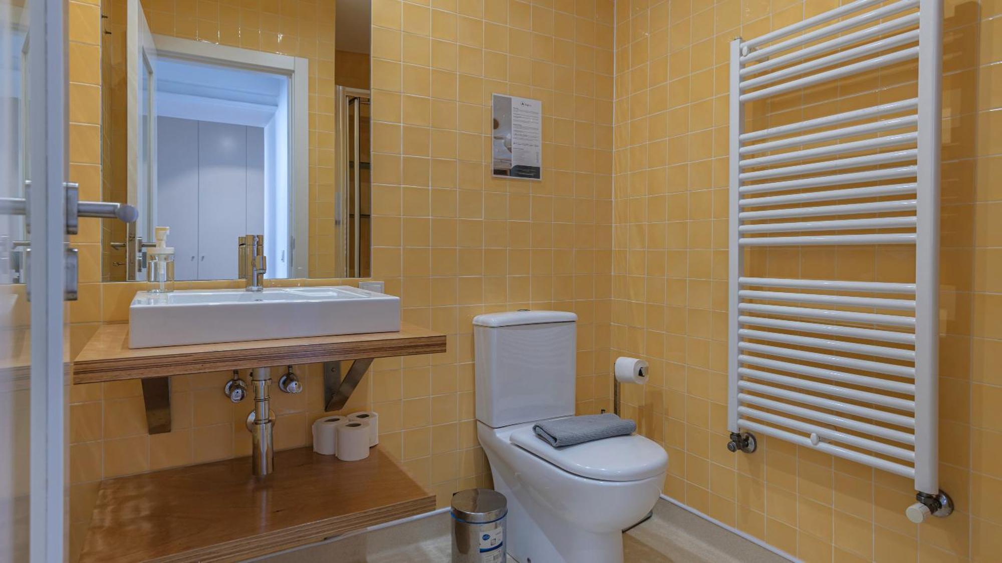 LovelyStay - Chiado 3Bedroom Wonder Lisboa Exterior foto